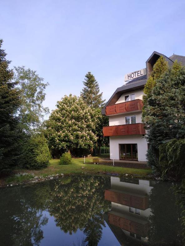 Zenner'S Landhotel Newel ภายนอก รูปภาพ